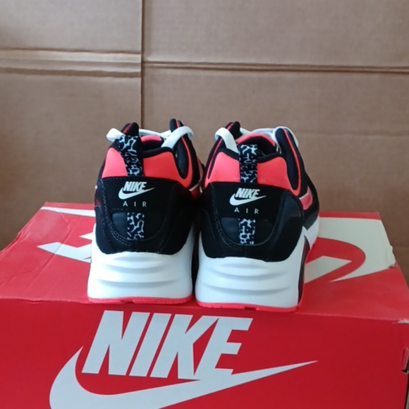 Nike Air Max Trax - Picture 3 of 5